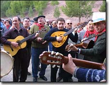 Rondalla de fiesta en "La Santa"